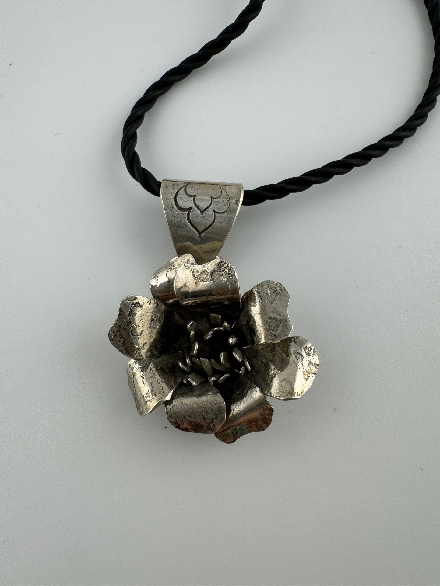 Flower pendant