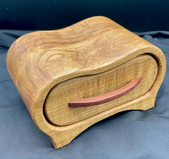 Oval oak divided jewelry box