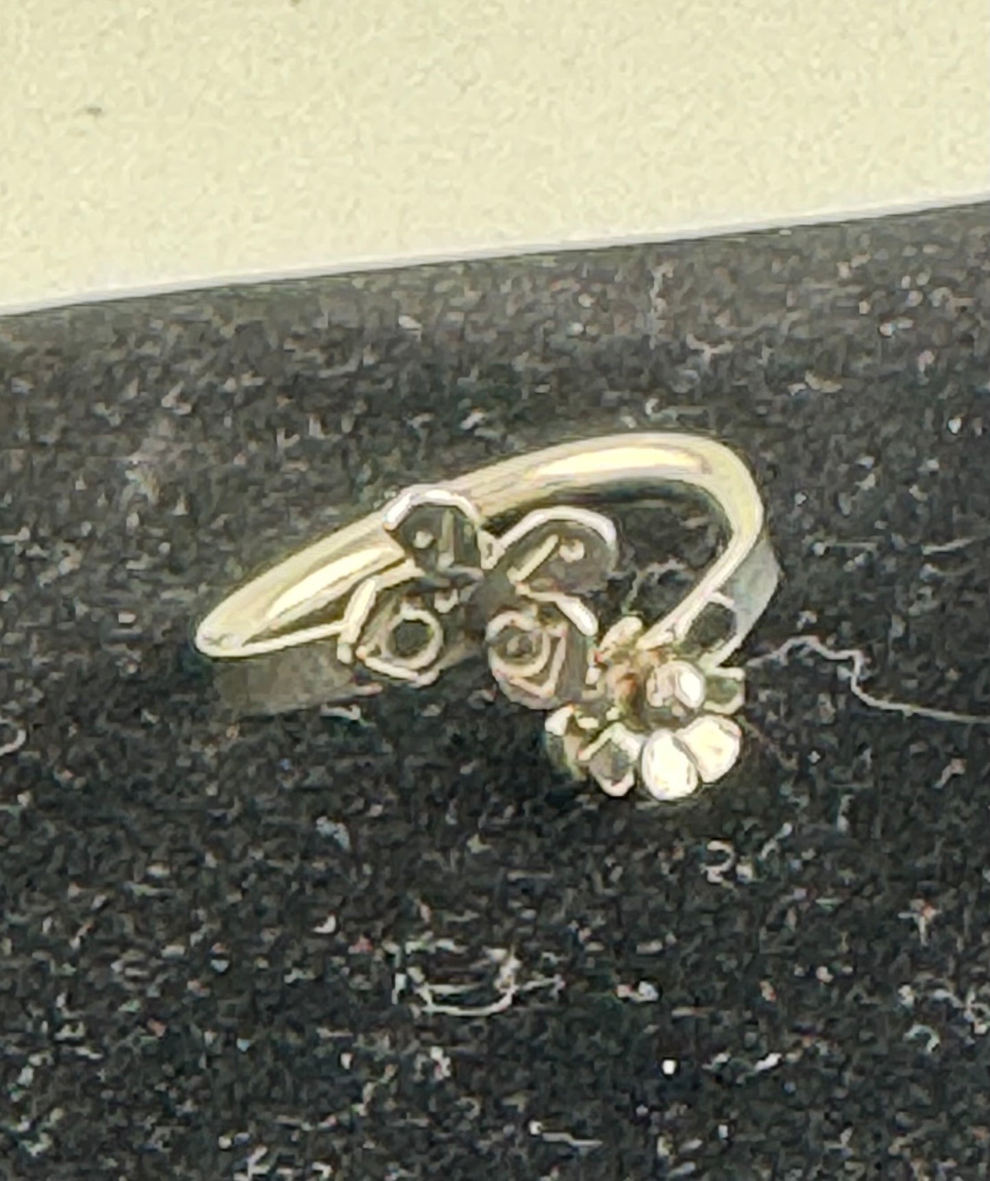 Adjustable silver ring