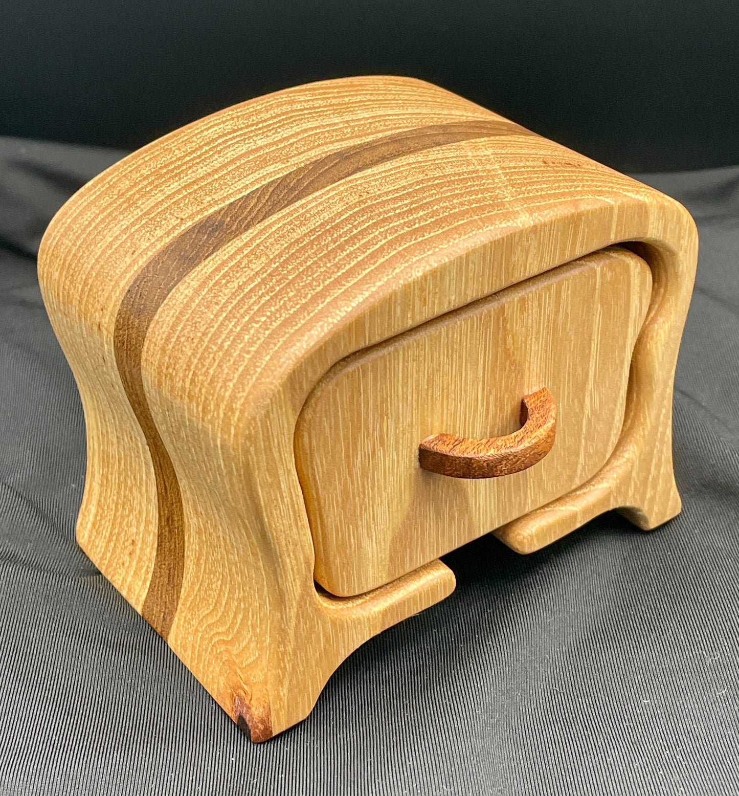 Little arched top oak jewelry box