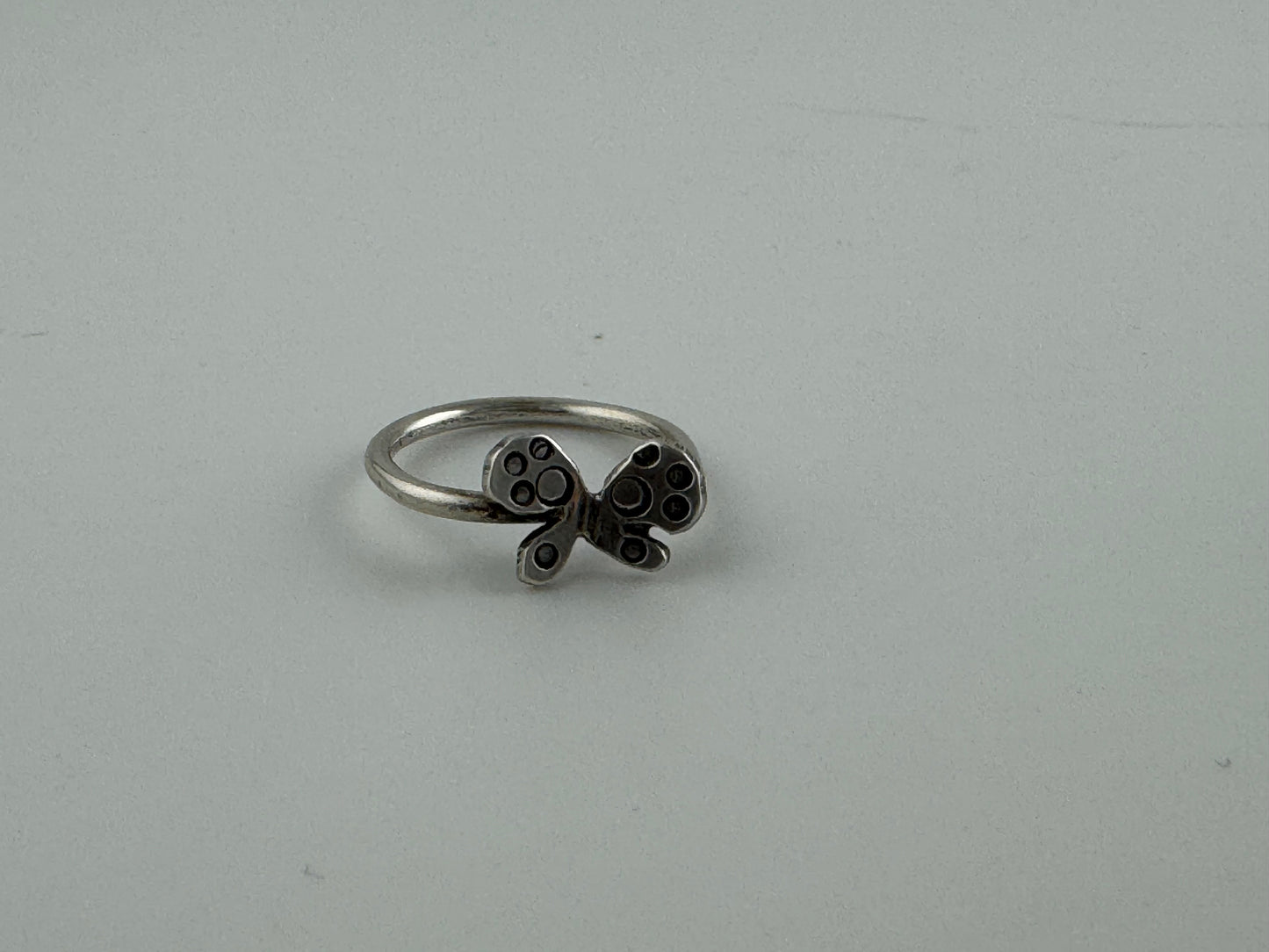 Anillo de mariposa